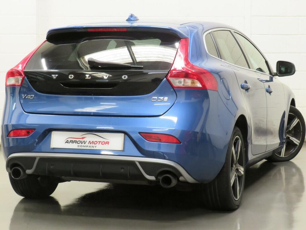 Volvo V40 Hatchback 2.0 D3 R-design Nav Plus Euro 6 Ss KT17YWX Blue #3