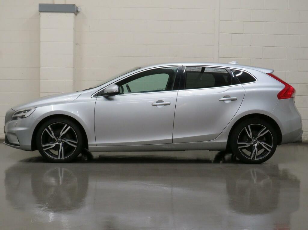 Volvo V40 Hatchback 2.0 D2 R-design Pro Euro 6 Ss 20 KY18EEF Silver #6