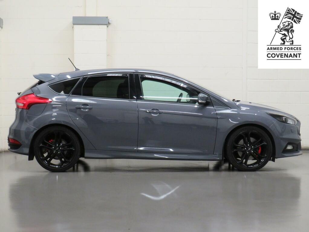 Ford Focus Hatchback 2.0 Tdci St-3 Euro 6 Ss 201717 SO17NDE Grey #2