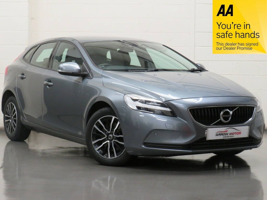 Volvo V40 2.0 T2 Gpf Momentum Nav Plus Euro 6 Ss Grey