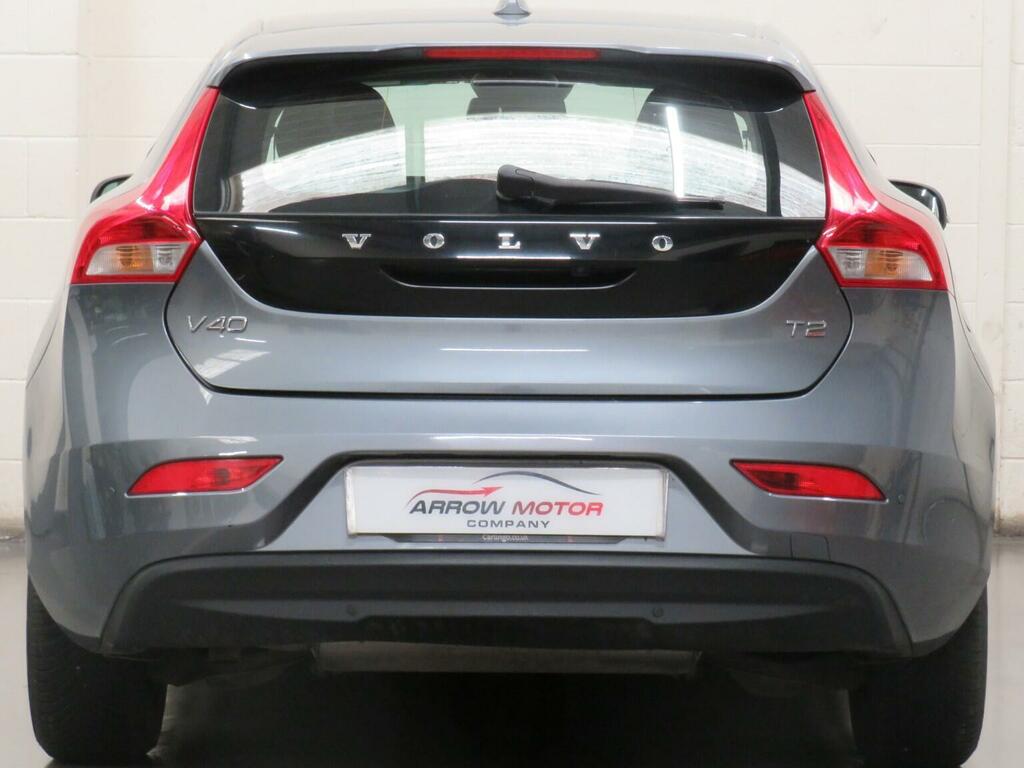 Volvo V40 Hatchback 2.0 T2 Gpf Momentum Nav Plus Euro 6 Ss HK19RFN Grey #4