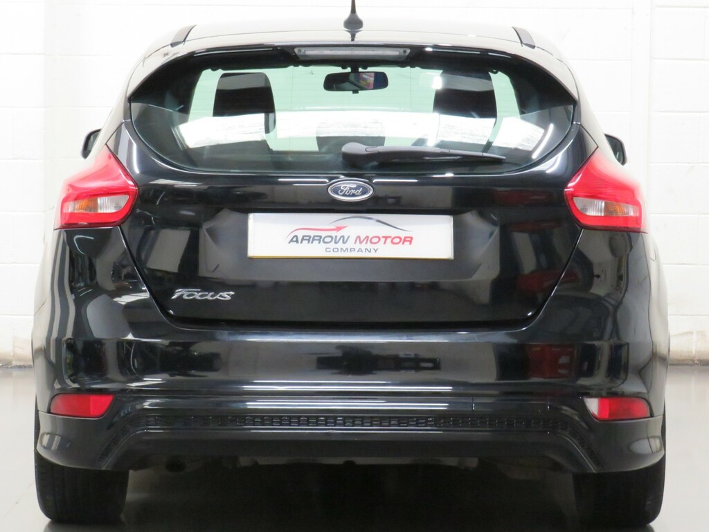 Ford Focus Hatchback 1.5 Tdci St-line Euro 6 Ss 2017 Black #4