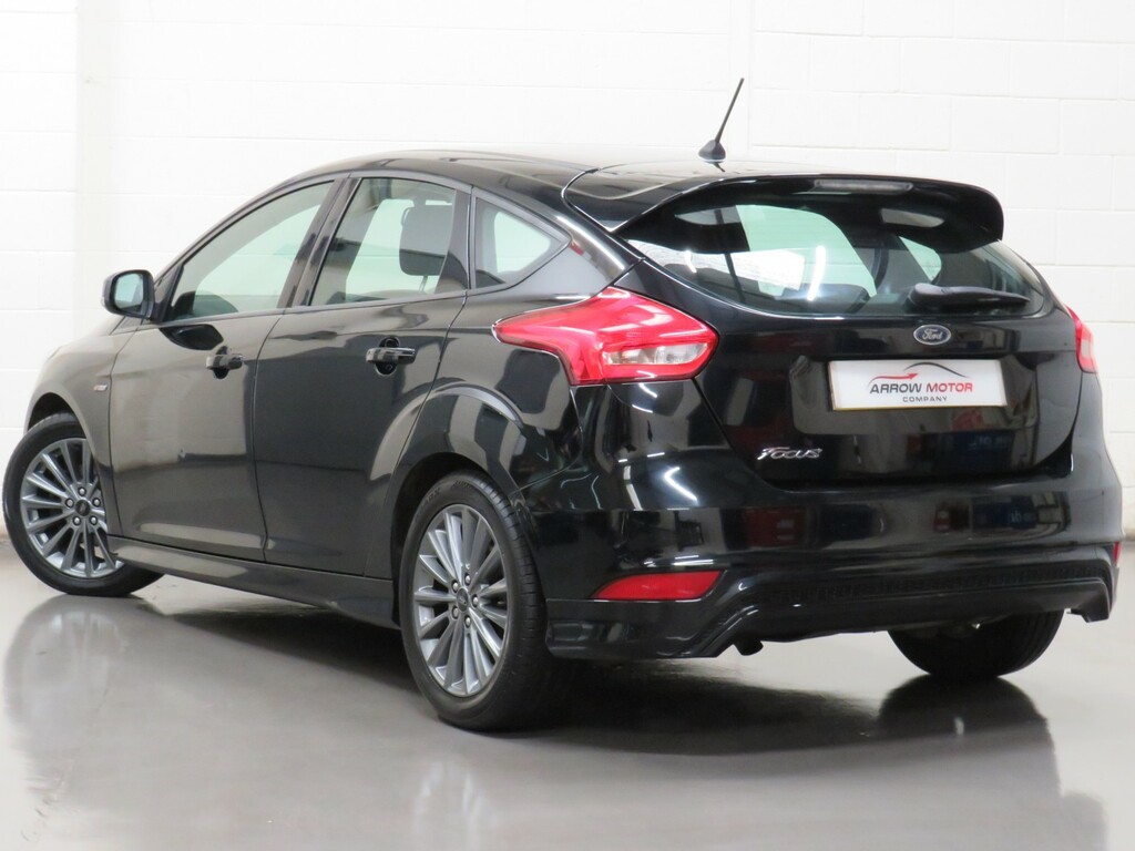 Ford Focus Hatchback 1.5 Tdci St-line Euro 6 Ss 2017 Black #5