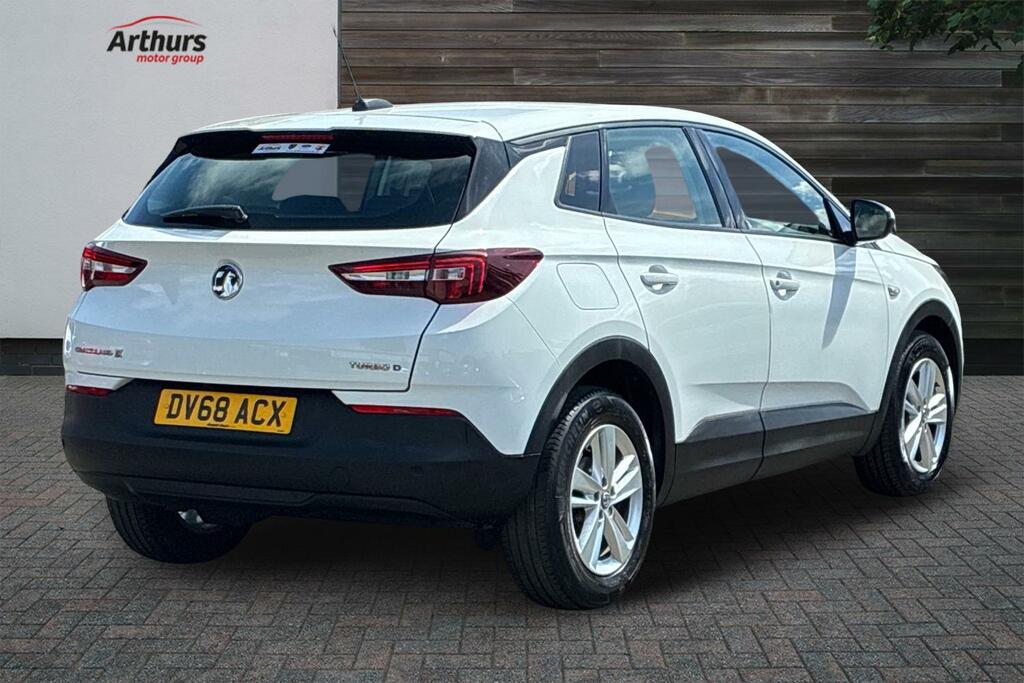 Vauxhall Grandland X Se Ss White #3