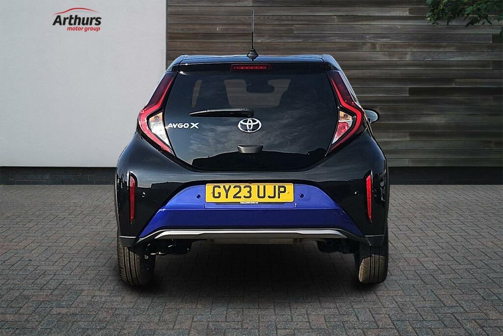 Toyota Aygo X Vvt-i Exclusive GY23UJP Blue #4