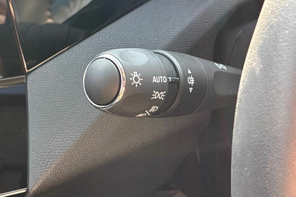 Peugeot 308 Hatchback Green #25