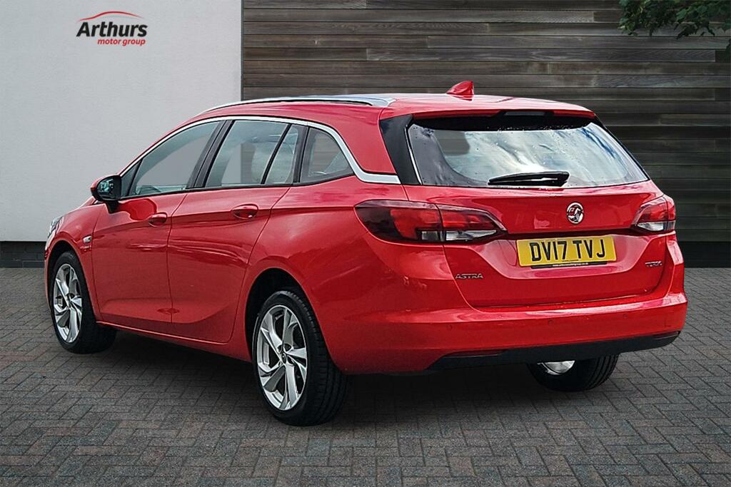 Vauxhall Astra Sri Nav Red #5