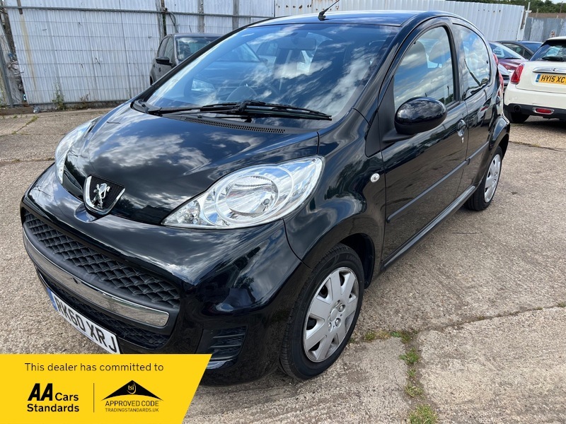 Peugeot 107 Urban Black #3
