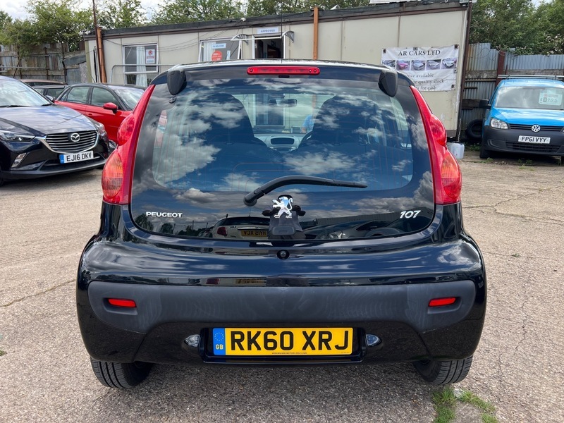 Peugeot 107 Urban Black #6