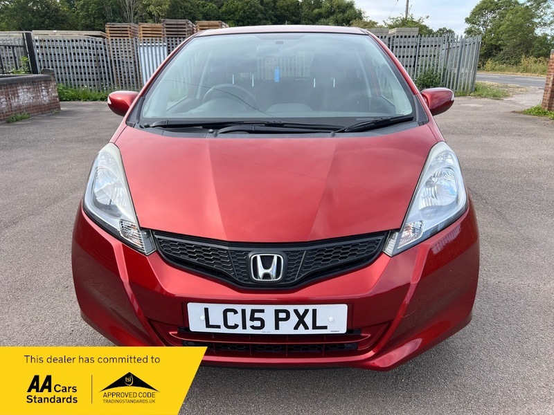 Honda Jazz I-vtec Es Plus Red #2