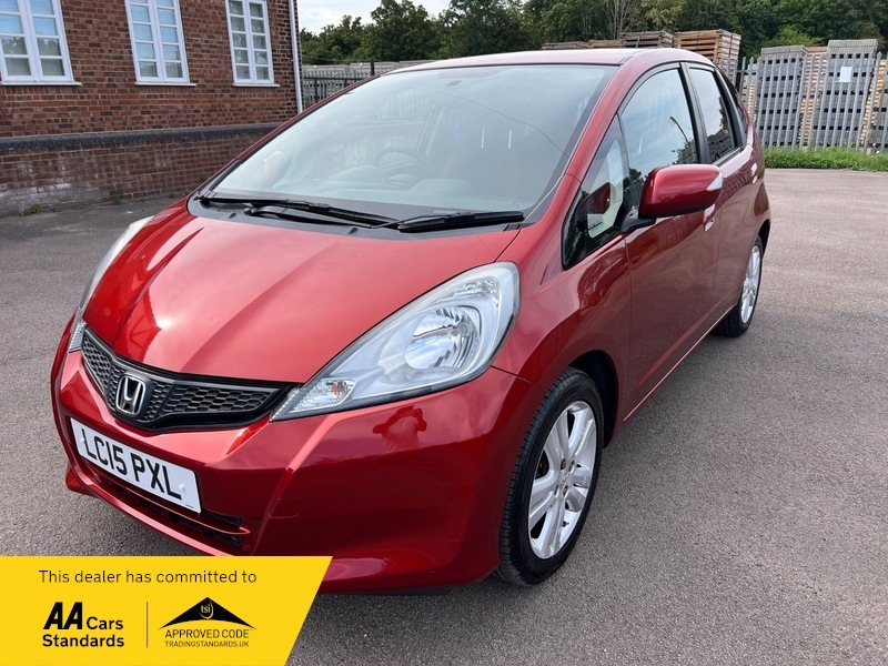 Honda Jazz I-vtec Es Plus Red #3