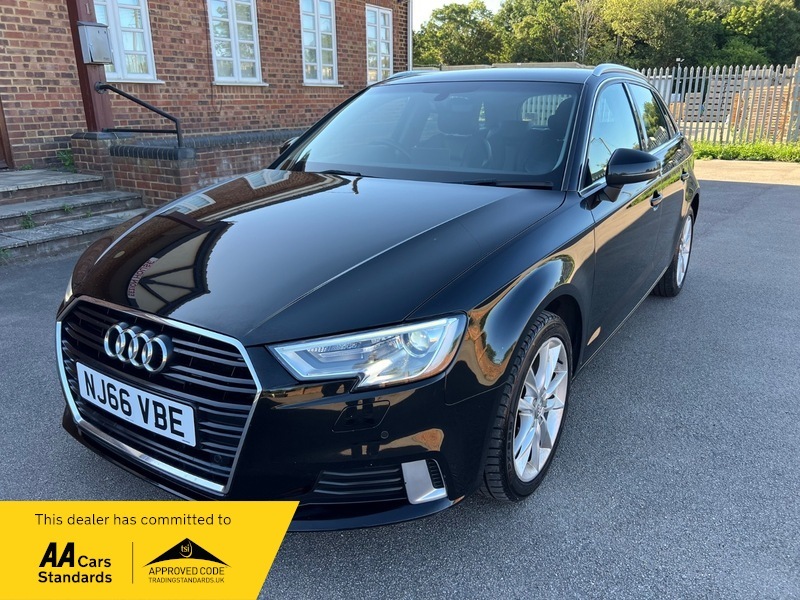 Audi A3 Tdi Sport Black #3