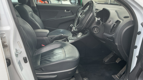 Kia Sportage Crdi Kx-3 Sat Nav White #3