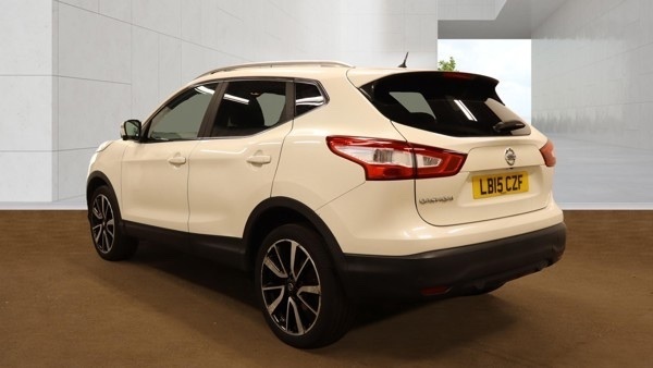 Nissan Qashqai Tekna Dig-t Xtronic White #5