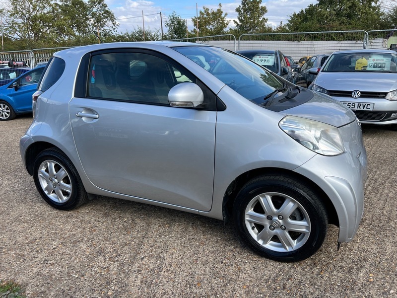 Toyota IQ Hatchback 1.0 White #7
