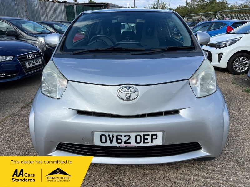Toyota IQ Vvt-i Iq Silver #2