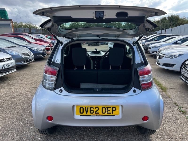 Toyota IQ Hatchback 1.0 White #8