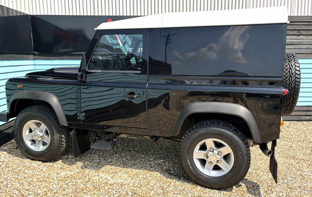 Land Rover Defender 90 2.2 Tdci Hard Top Suv 4Wd Swb Eu Black #4