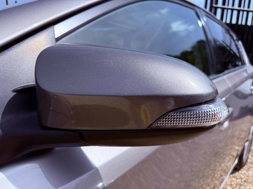 Toyota Auris Hybrid 1.8 Vvt-i Hsd Excel 5-Dr Silver #45
