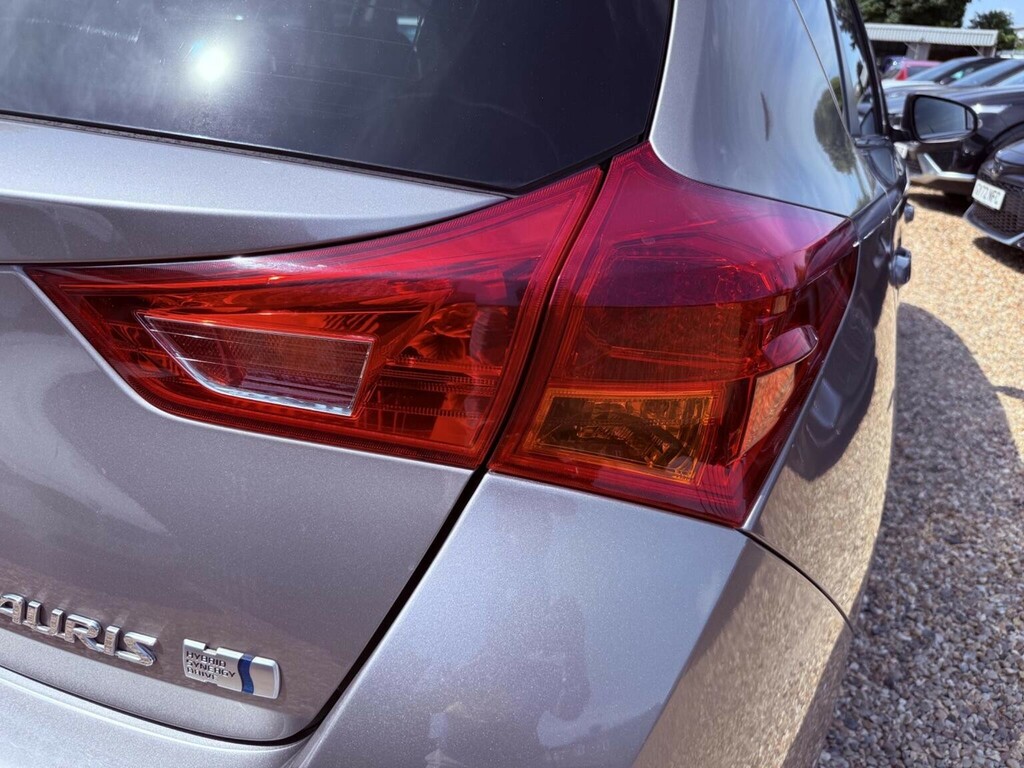 Toyota Auris Hybrid 1.8 Vvt-i Hsd Excel 5-Dr Silver #43