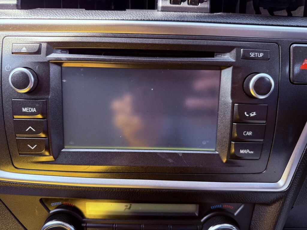 Toyota Auris Hybrid 1.8 Vvt-i Hsd Excel 5-Dr Silver #28
