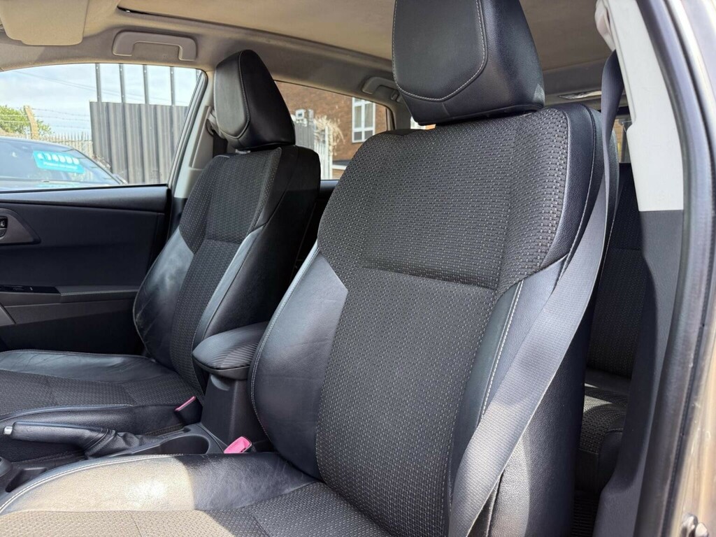 Toyota Auris Hybrid 1.8 Vvt-i Hsd Excel 5-Dr Silver #19