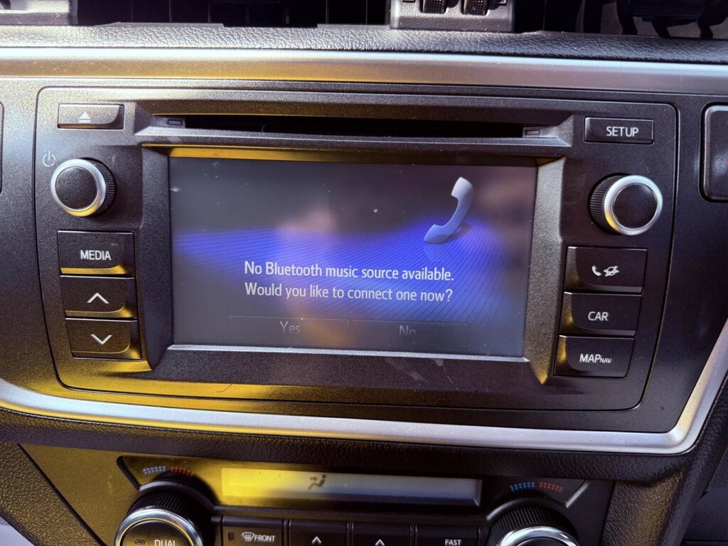 Toyota Auris Hybrid 1.8 Vvt-i Hsd Excel 5-Dr Silver #30