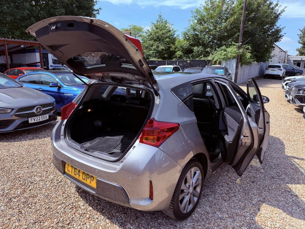 Toyota Auris Hybrid 1.8 Vvt-i Hsd Excel 5-Dr Silver #39