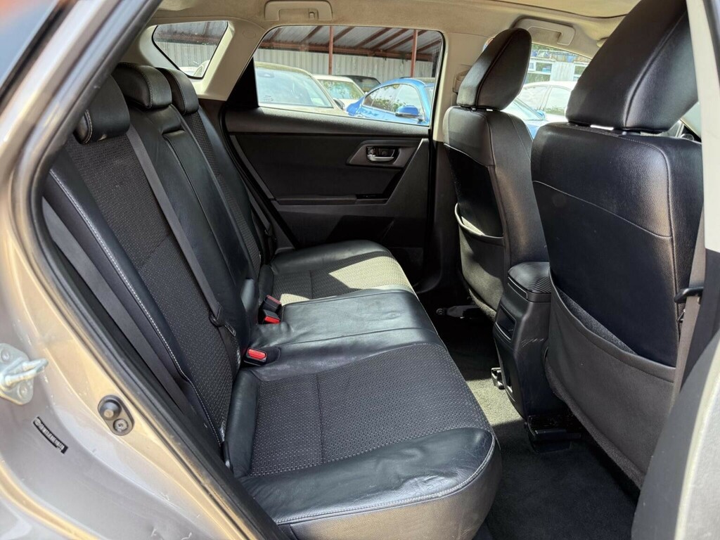 Toyota Auris Hybrid 1.8 Vvt-i Hsd Excel 5-Dr Silver #16