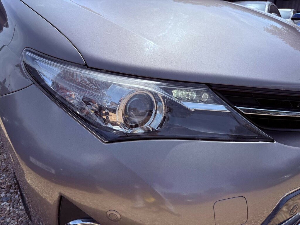 Toyota Auris Hybrid 1.8 Vvt-i Hsd Excel 5-Dr Silver #40