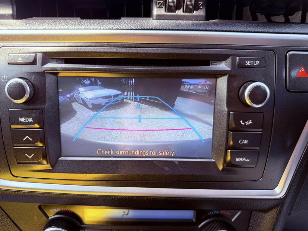 Toyota Auris Hybrid 1.8 Vvt-i Hsd Excel 5-Dr Silver #29