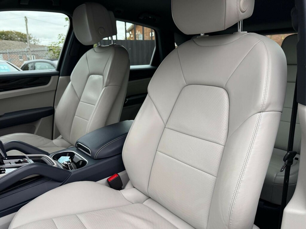 Porsche Cayenne Petrol #18