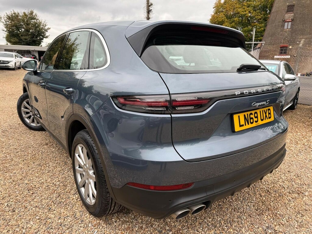 Porsche Cayenne Petrol #9
