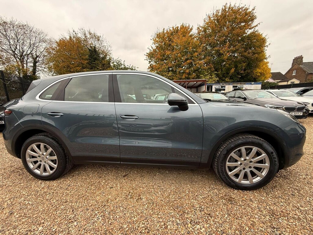 Porsche Cayenne Petrol #10