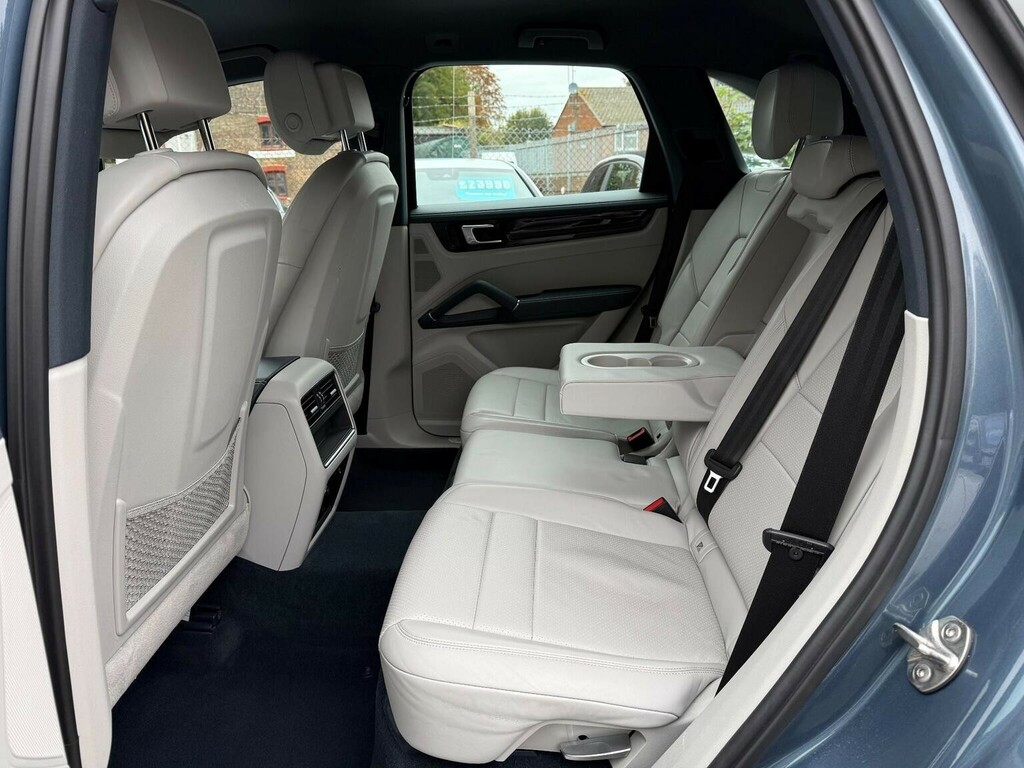 Porsche Cayenne Petrol #20