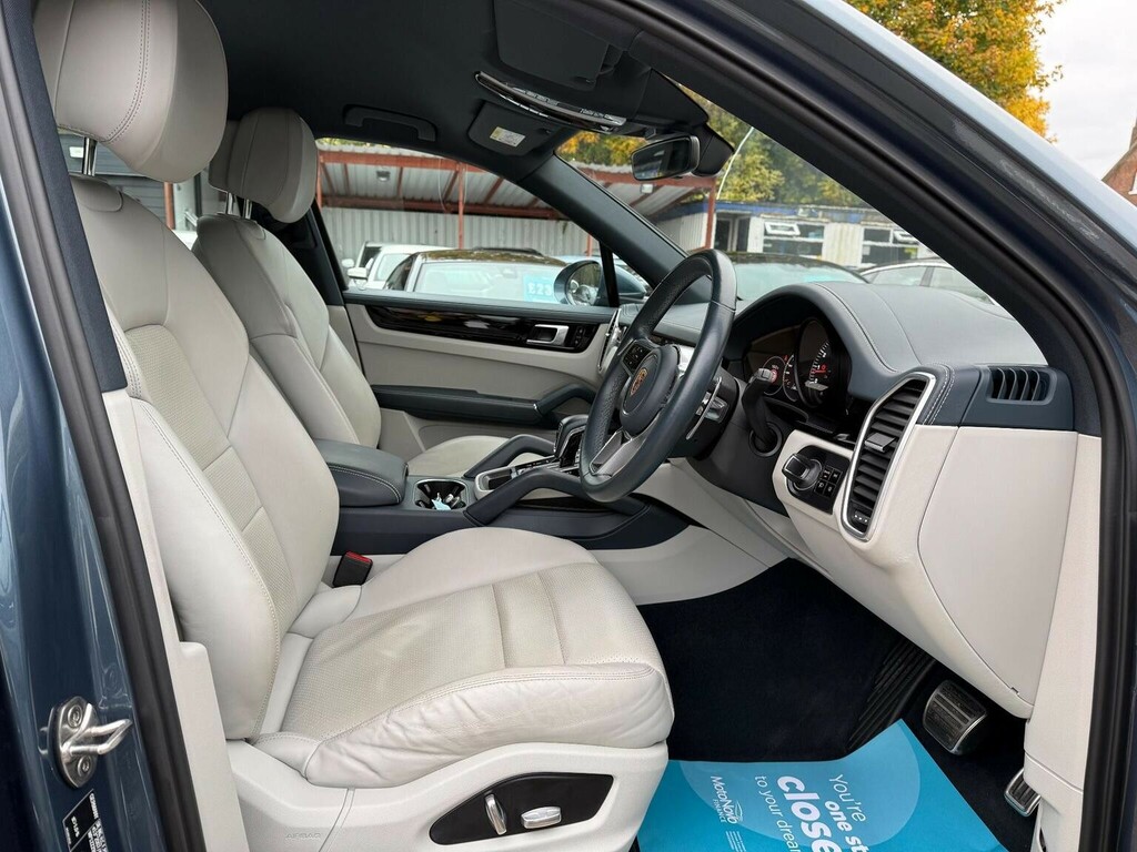 Porsche Cayenne Petrol #15