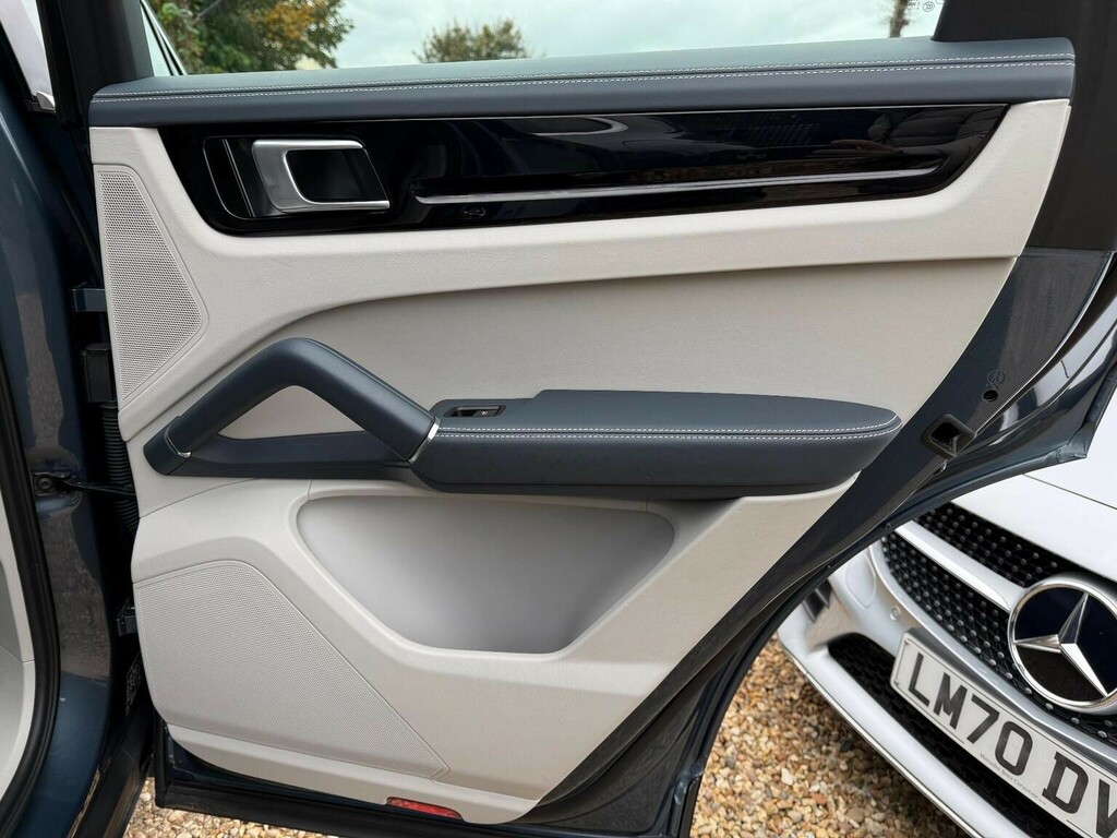 Porsche Cayenne Petrol #42