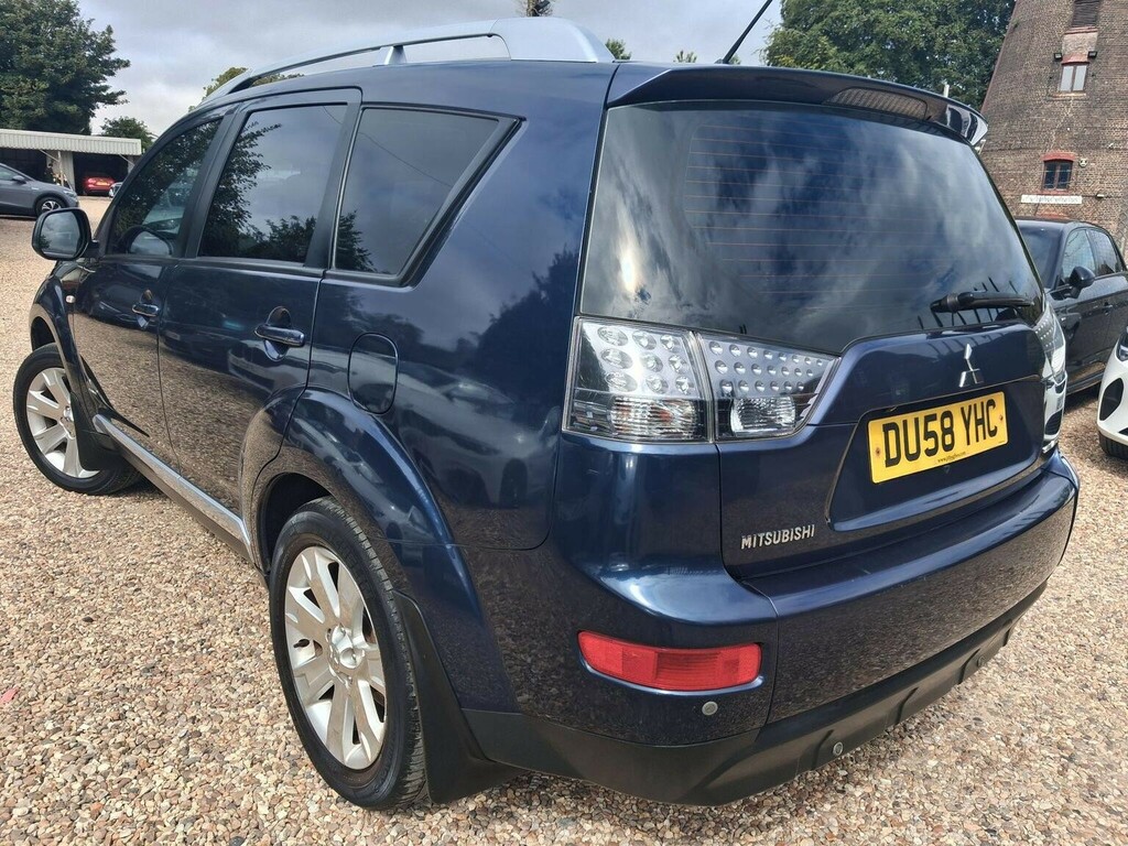 Mitsubishi Outlander 2.0 Intense Elegance H-line Di-d 139 Bhp Black #8