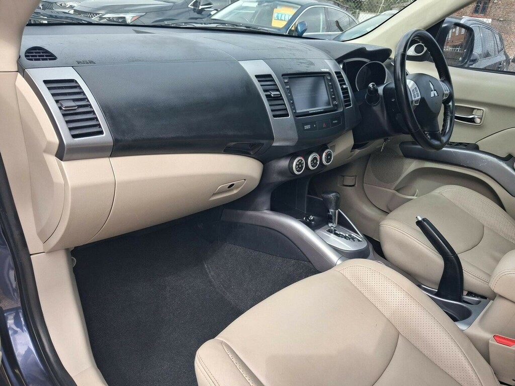 Mitsubishi Outlander 2.0 Intense Elegance H-line Di-d 139 Bhp Black #14