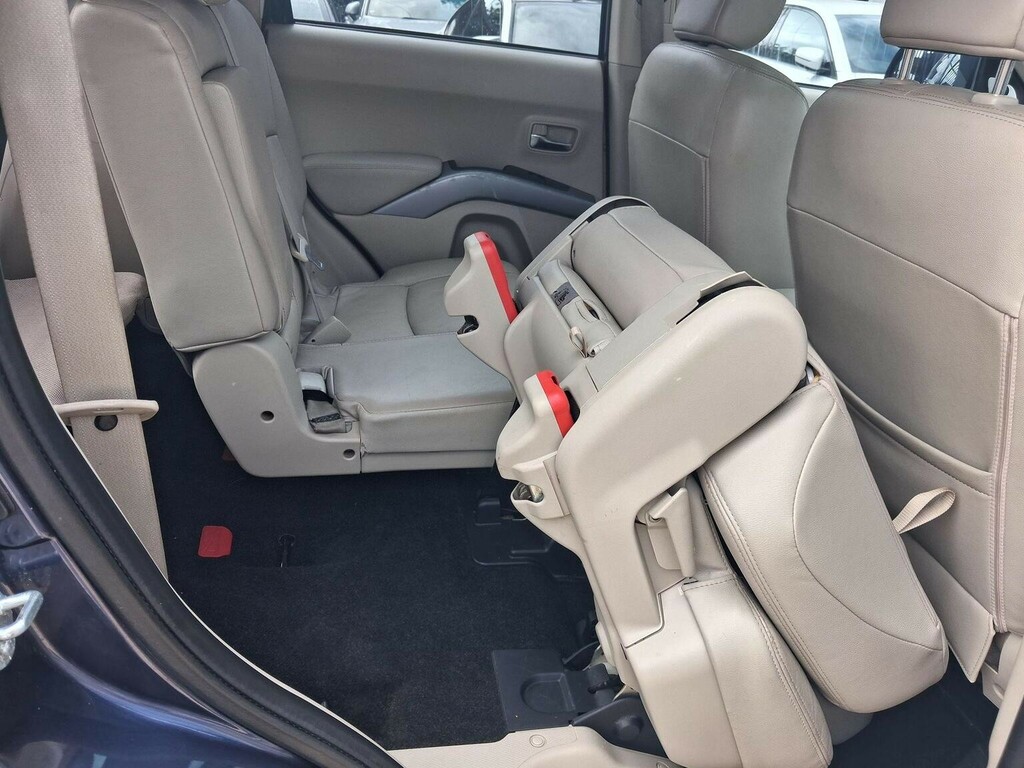 Mitsubishi Outlander 2.0 Intense Elegance H-line Di-d 139 Bhp Black #19