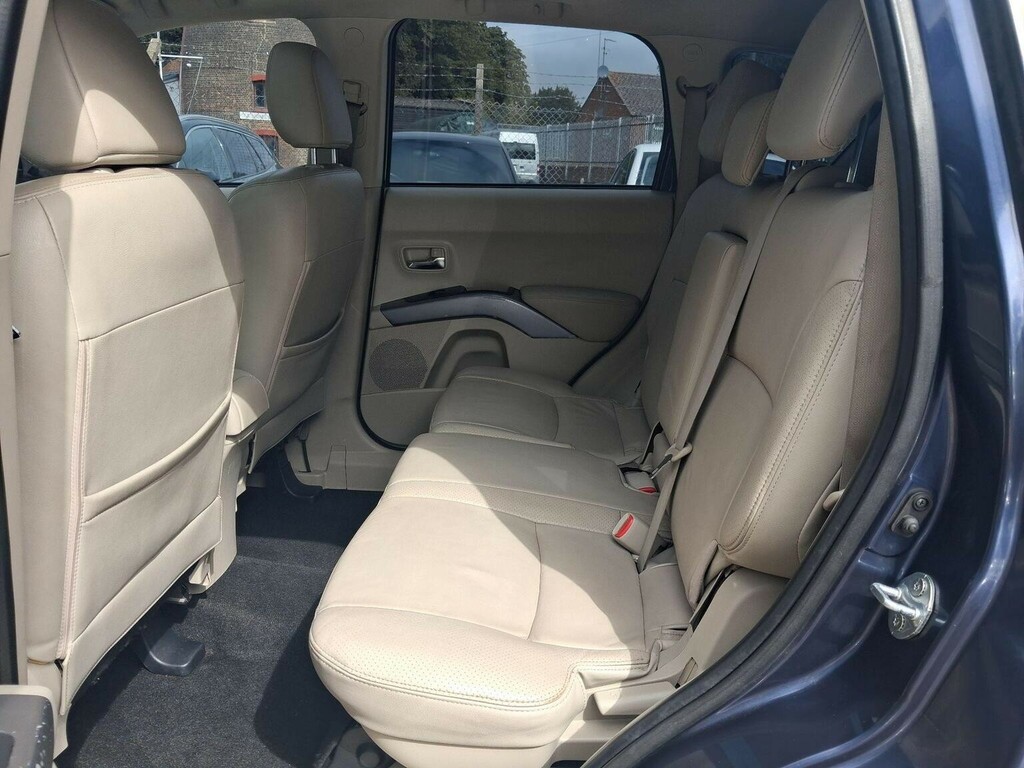 Mitsubishi Outlander 2.0 Intense Elegance H-line Di-d 139 Bhp Black #17
