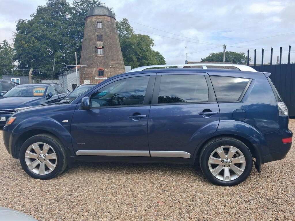 Mitsubishi Outlander 2.0 Intense Elegance H-line Di-d 139 Bhp Black #21