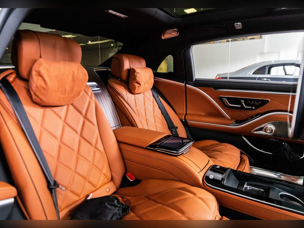 Mercedes-Benz Maybach S Class S 680 Maybach First Class 4M A Black #9