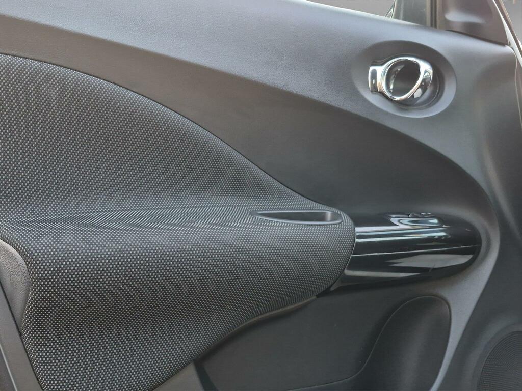 Nissan Juke Acenta Premium Silver #23