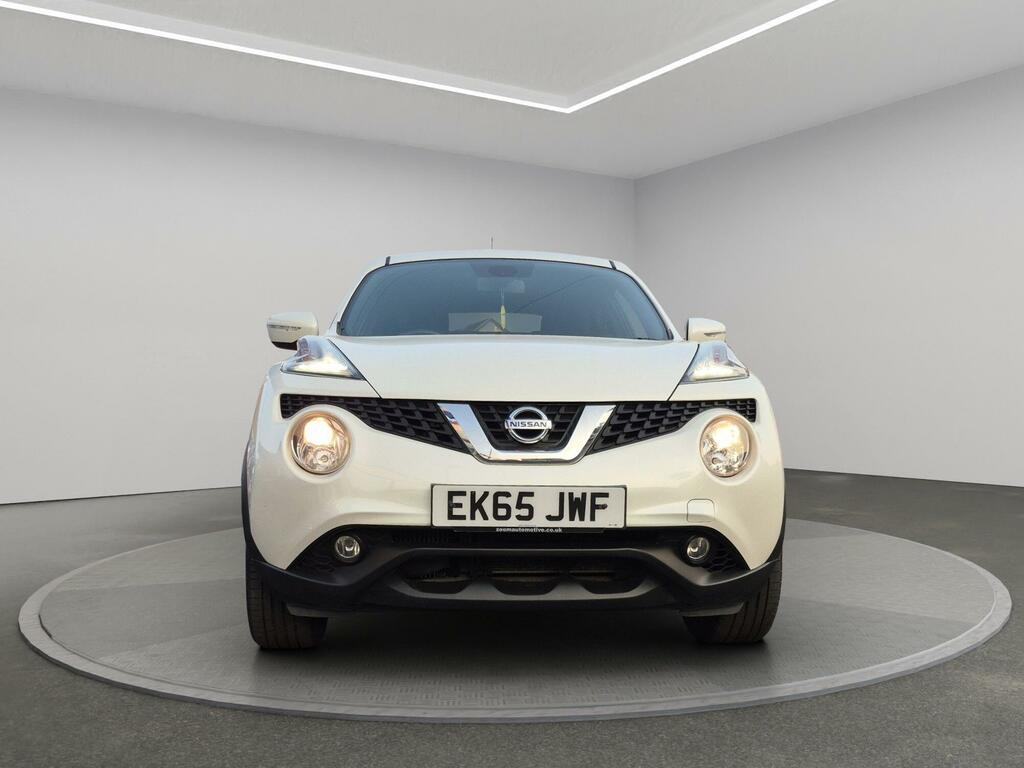 Nissan Juke Suv White #2