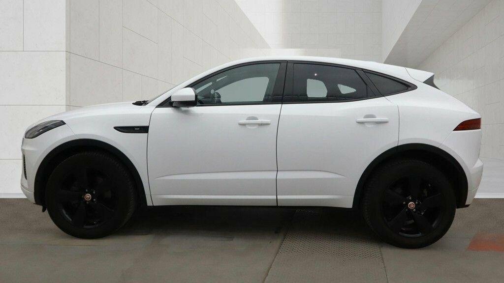 Jaguar E-Pace 2.0 D180 R-dynamic Se Awd Euro 6 Ss LD19VGG White #6