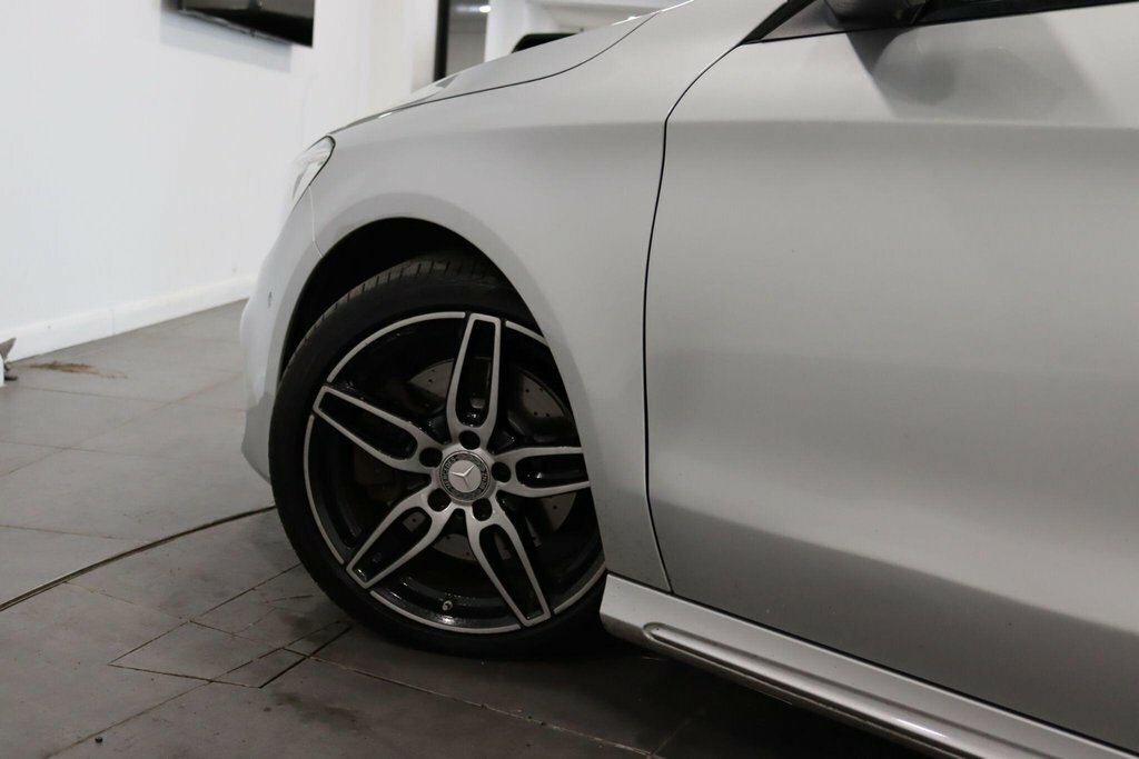 Mercedes-Benz CLA Class 2.1 Cla220d Amg Line Shooting Brake 7G-dct 4Matic Silver #4