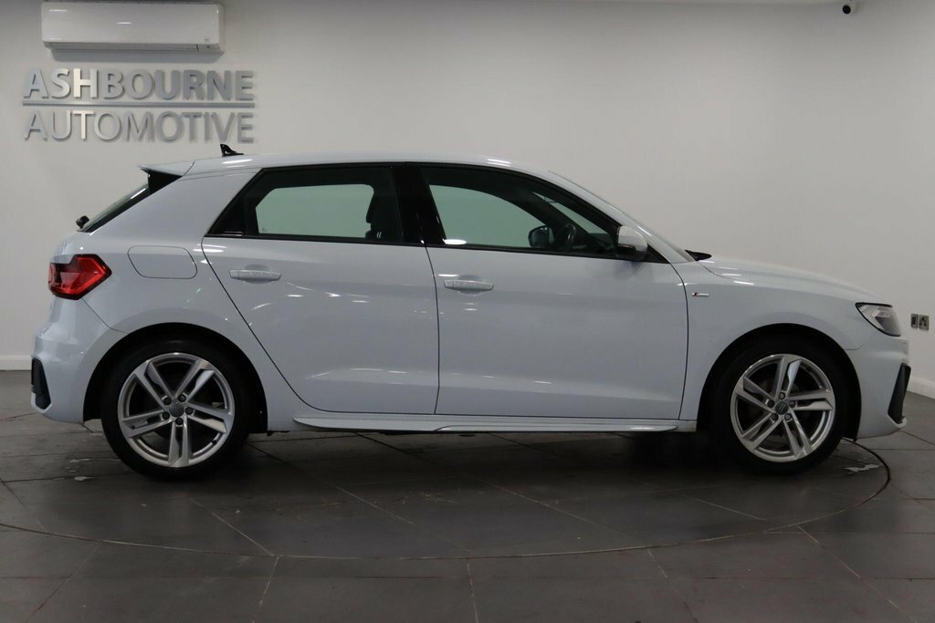 Audi A1 Sport 25 Tfsi 95 Ps 5-Speed White #13