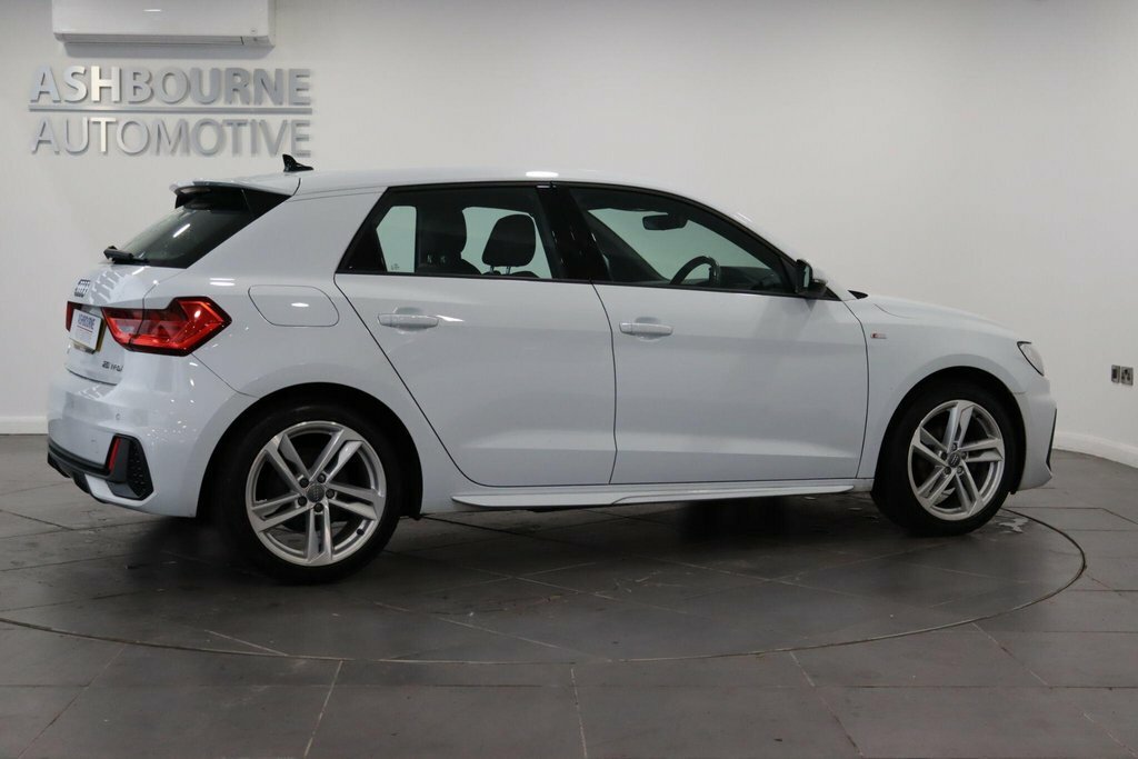 Audi A1 Sport 25 Tfsi 95 Ps 5-Speed White #16