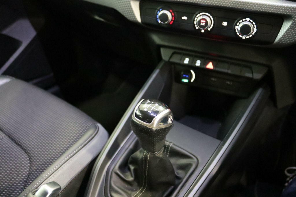 Audi A1 Sport 25 Tfsi 95 Ps 5-Speed White #86